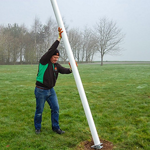 How to install a light pole