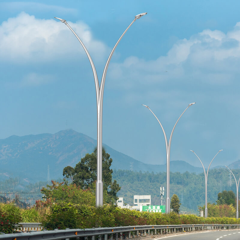 Aluminum light pole