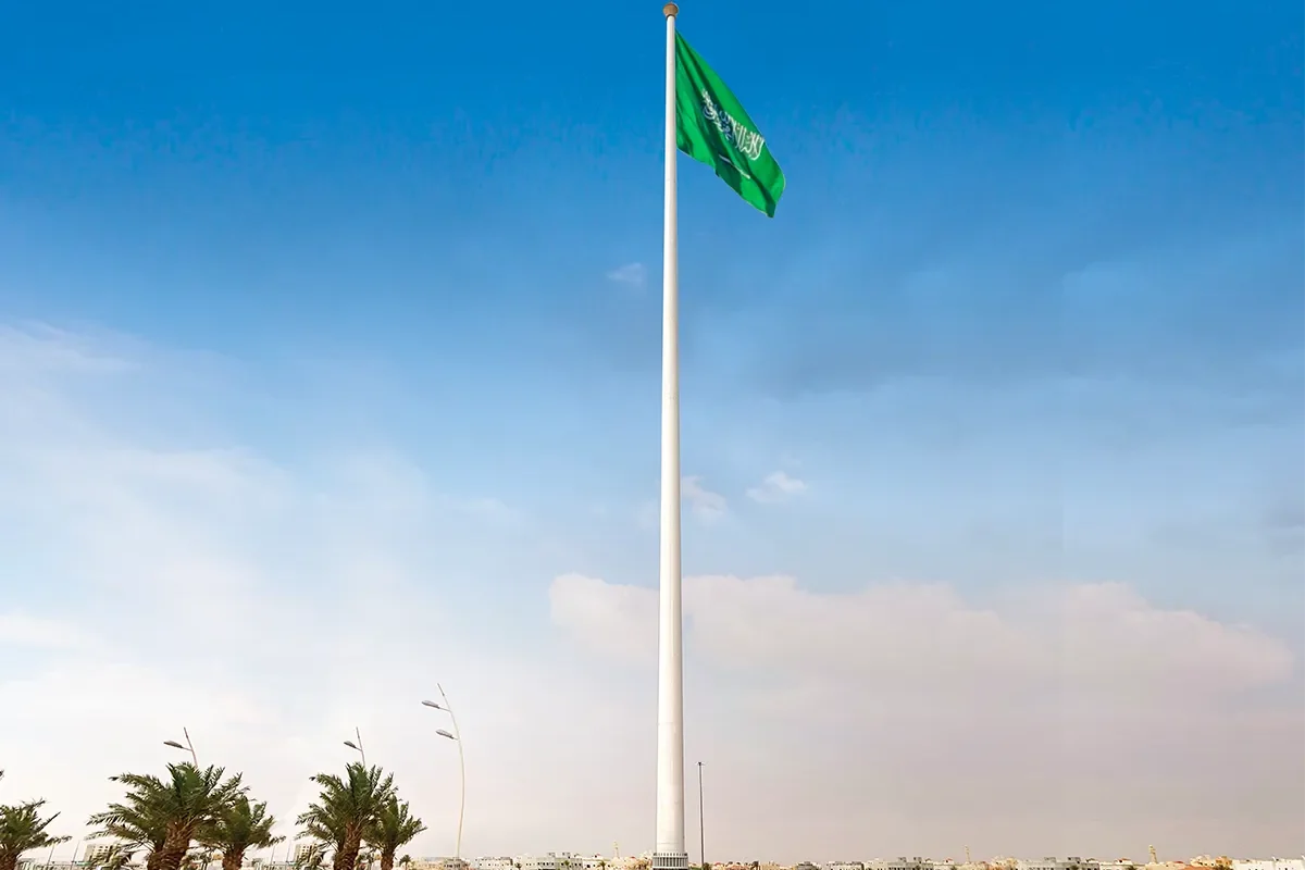 flag pole 100m